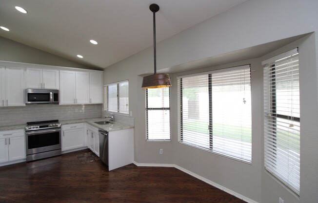11638 N 109 ST