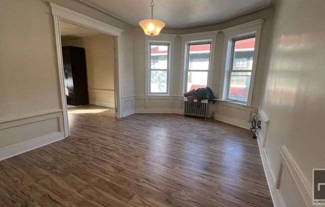 433 E 2 ST