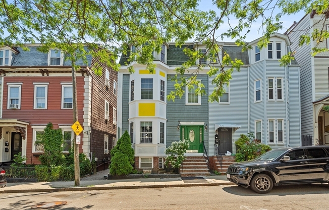 16 GATES ST