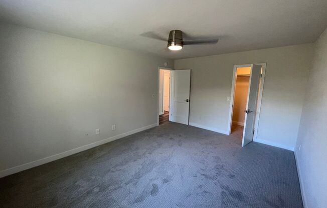 2 beds, 1 bath, $2,700