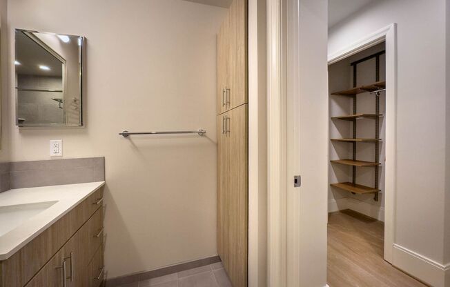 1 bed, 1 bath, $2,800, Unit 201