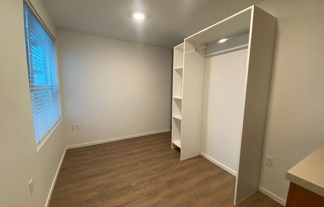 Studio, 1 bath, 189 sqft, $1,295, Unit 4217