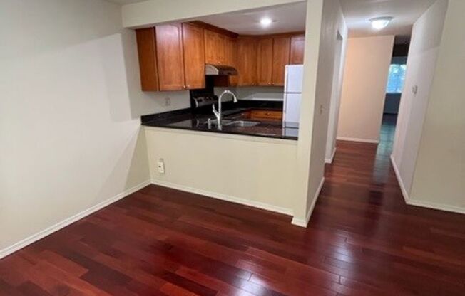 2 beds, 1 bath, $2,250, Unit # #D 2