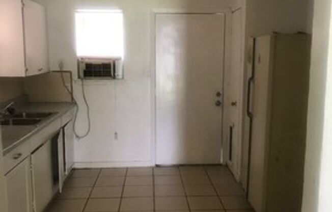 8122 Autumn Ln
