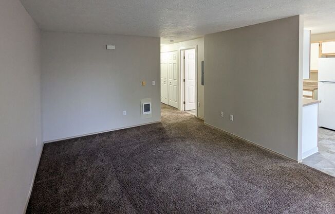 1340-1376 W Locust St