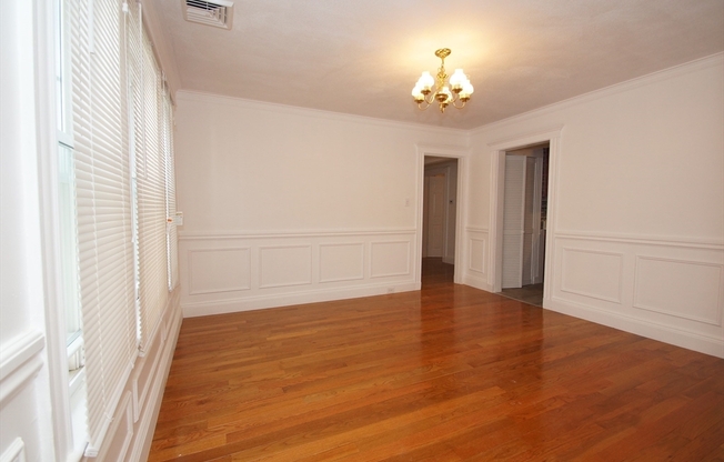 353 LOWELL AVE