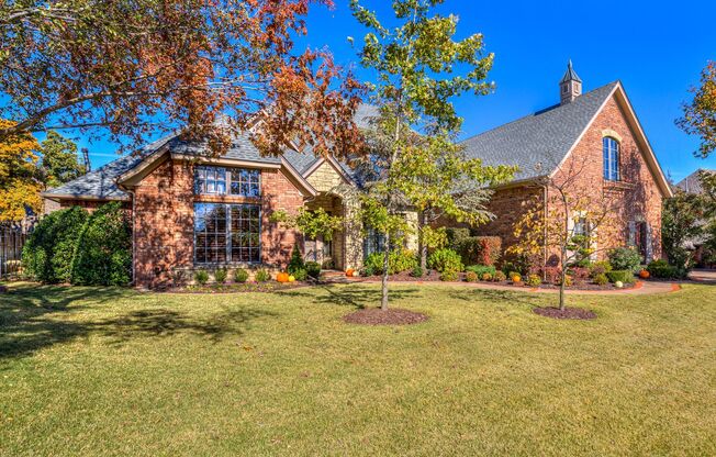 Stunning Luxury Home in East Edmond with a Pool/Jacuzzi -Professional Lawncare and Pool Service Provided by the Owner-  Woody Creek Addition -Theater Room+/5 beds/6.5 Baths / Study/ Formal Dinning + Formal Living - Edmond Schools