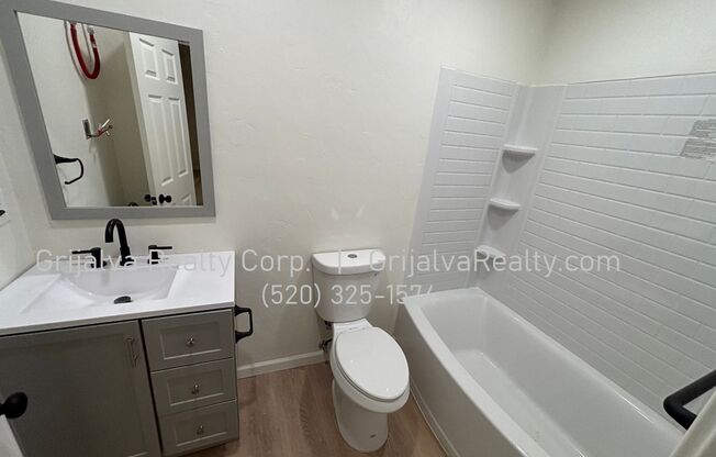 2 beds, 1 bath, 530 sqft, $1,050, Unit 04