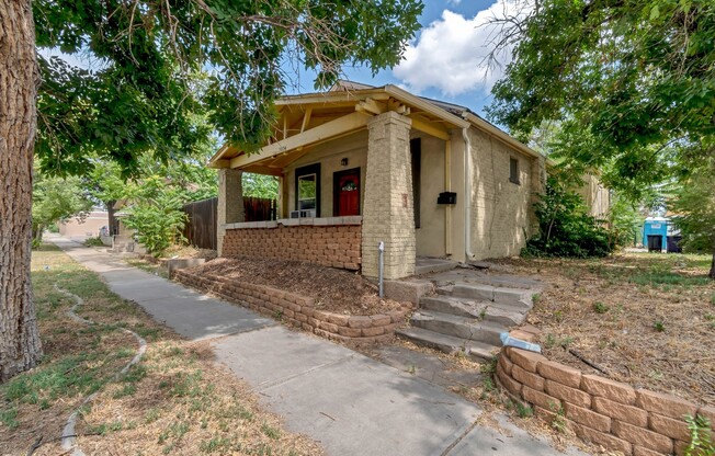 2 beds, 2 baths, $2,750
