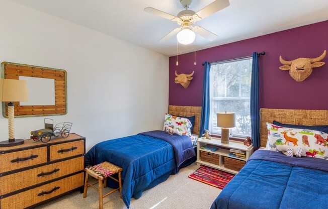 Bedroom with two twin sized beds