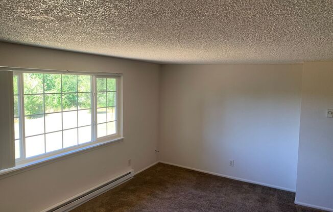 3 Bedroom/1 bath apartment, West Salem