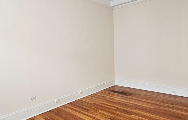 1 bed, 1 bath, 550 sqft, $1,375, Unit 715