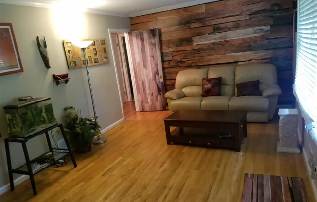 396 PLANTATION RD SW