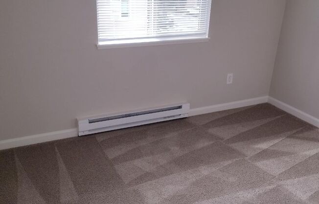 2 beds, 1 bath, 776 sqft, $1,325, Unit 107