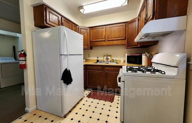 2108 5 E 65 ST