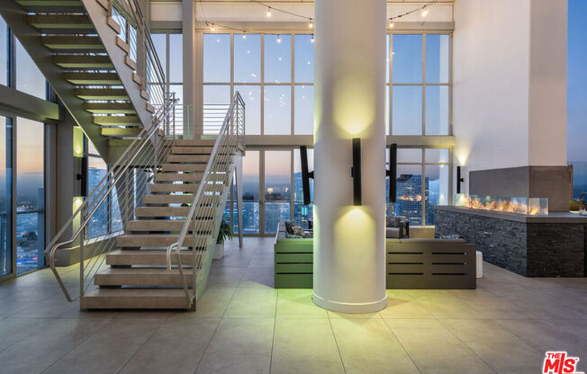 6 beds, 9.5 baths, 19,313 sqft, $80,000, Unit PH