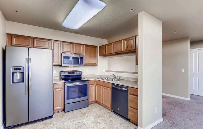 2 beds, 2.5 baths, $2,250, Unit # #D