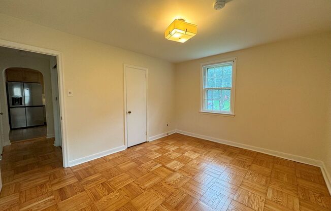 Renovated home, central air, stainless appliances, Radnor SD, Walk to Villanova, small dogs ok...this is a must see!