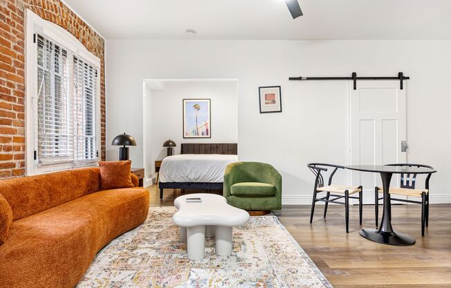 Studio, 1 bath, 540 sqft, $1,950, Unit 106