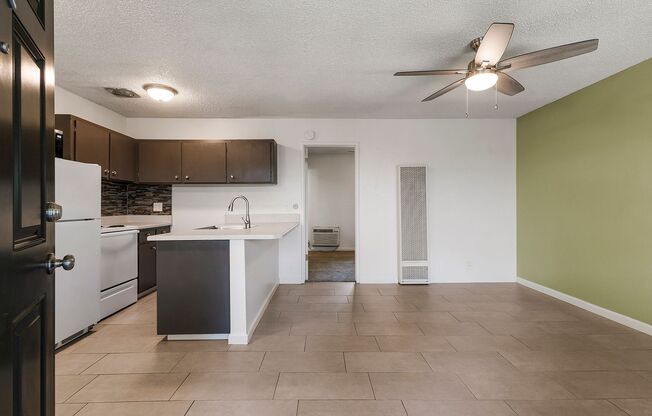 1 bed, 1 bath, 600 sqft, $995, Unit D