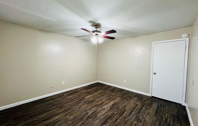 1 bed, 1 bath, 600 sqft, $1,150, Unit 1-220
