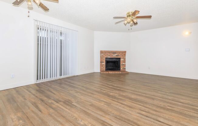 3 beds, 2 baths, 1,194 sqft, $1,649, Unit P1085