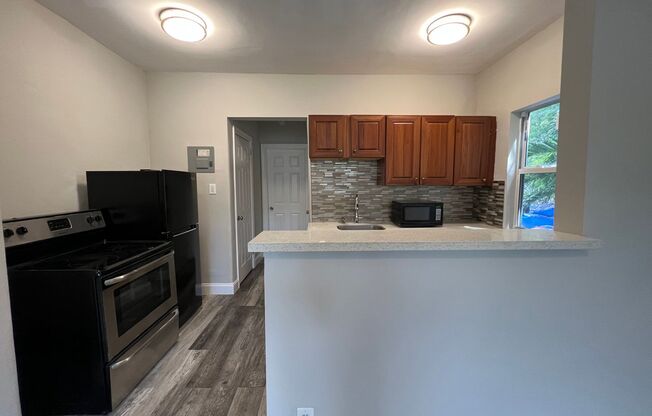 1 bed, 1 bath, 650 sqft, $1,550, Unit 11