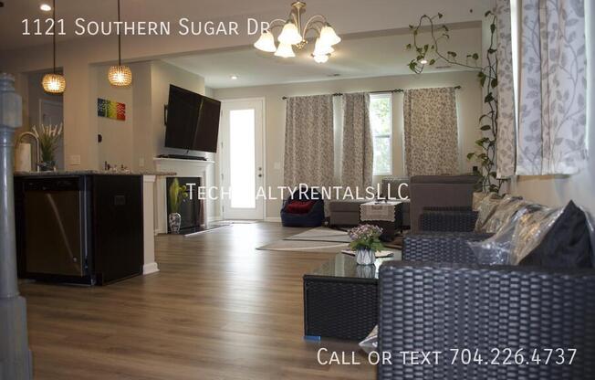 1121 SOUTHERN SUGAR DR