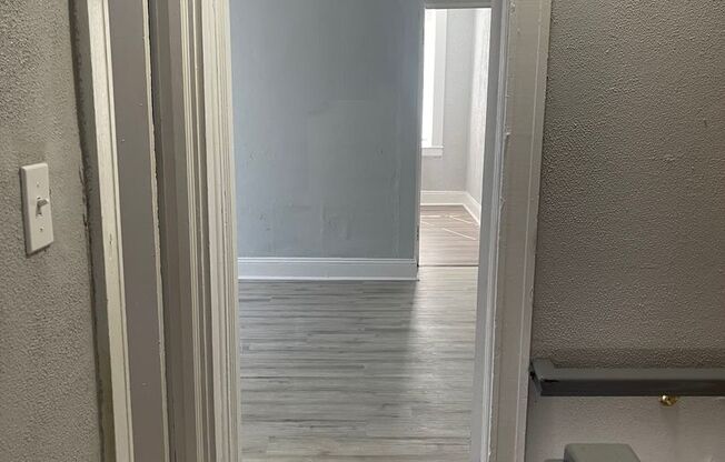 3 beds, 1 bath, $1,300