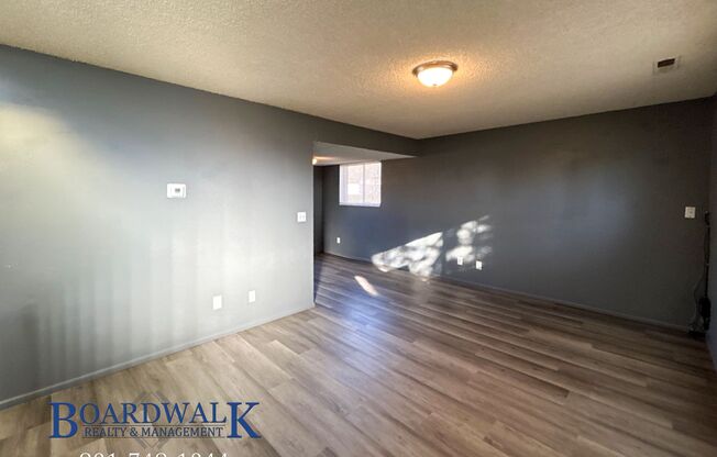 2 beds, 2 baths, 1,078 sqft, $1,300, Unit 572 W 400 N