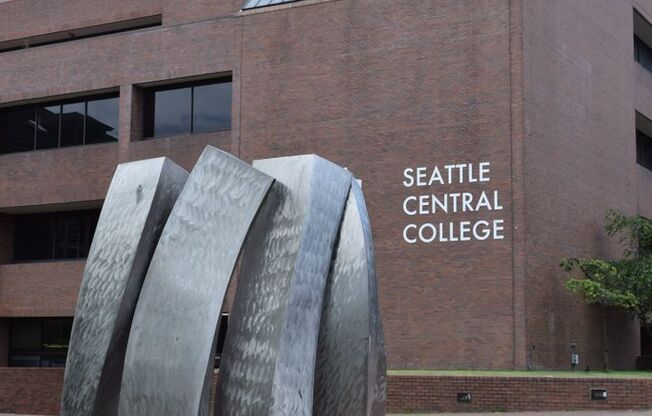 Studio, 1 bath, 610 sqft, $1,995, Unit 313