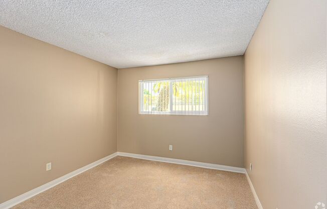 1 bed, 1 bath, 640 sqft, $1,950, Unit 1465 - J