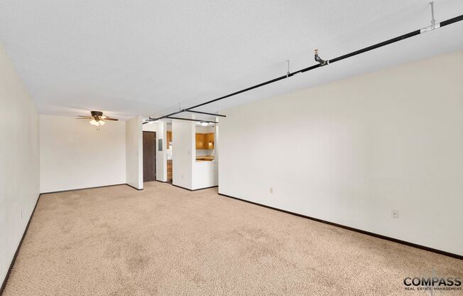 1 bed, 1 bath, 709 sqft, $1,045, Unit 2215-325