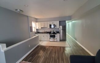 2 beds, 1 bath, $1,350, Unit 2nd Floor