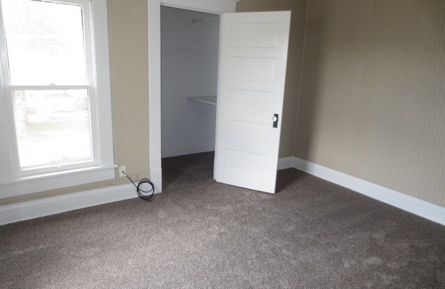 2 beds, 1 bath, $750, Unit 611 1/2 Sandusky St