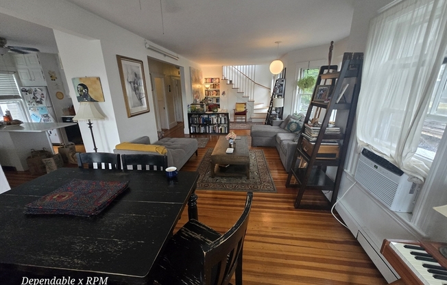 19 21 GRANVILLE RD