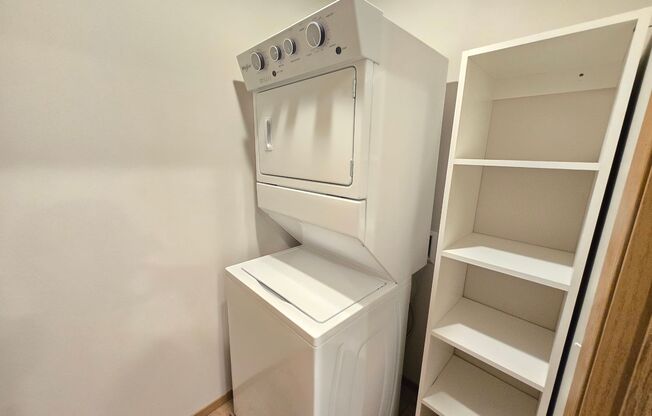 2 beds, 1 bath, 1,090 sqft, $1,230, Unit 3400 108