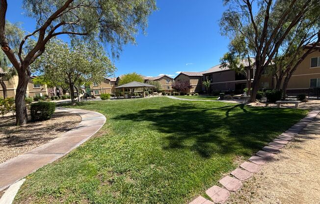 3 beds, 2 baths, $1,850, Unit UNIT 2022