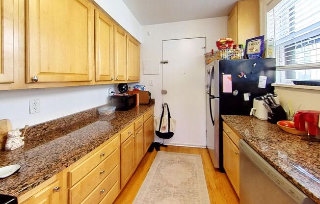 1 bed, 1 bath, 645 sqft, $2,250, Unit 738 1E