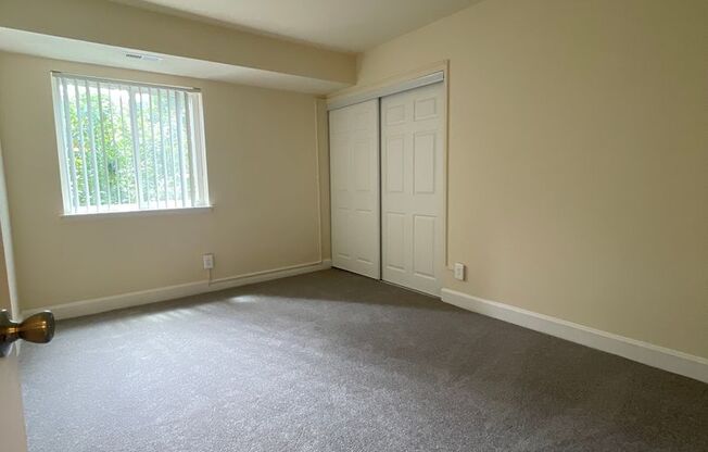 2 beds, 2 baths, 1,000 sqft, $1,800, Unit 14210 #201