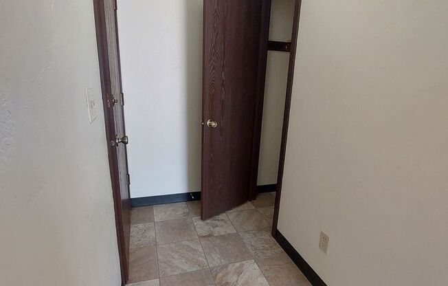 1 bed, 1 bath, 700 sqft, $889