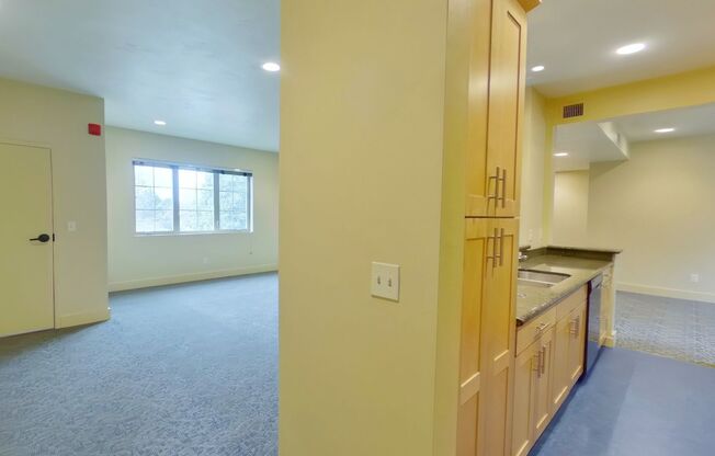 2 beds, 2 baths, 1,386 sqft, $1,675, Unit #19