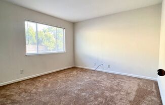 2 beds, 1 bath, $2,700, Unit #3