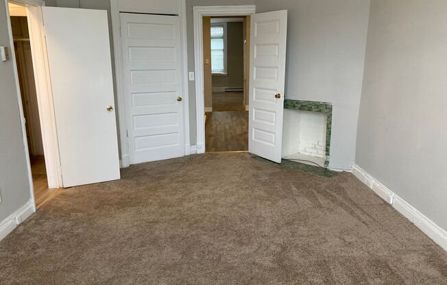 2 beds, 2 baths, 1,000 sqft, $1,599, Unit 44-2