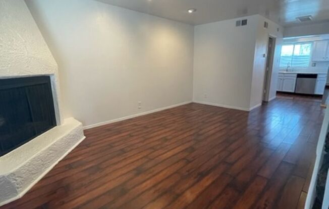 Old Town Scottsdale townhome- 2 bd 2 bath- W/D- Yard