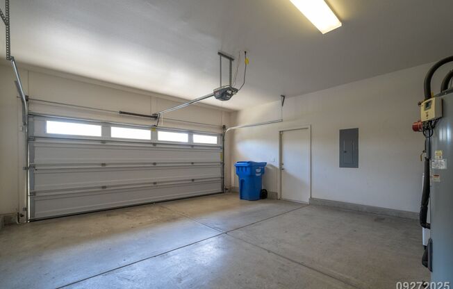 4 beds, 3 baths, $4,300