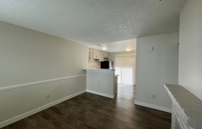Beautifully Modern 2bd 1bth Apartment Home Ready to be Loved!
