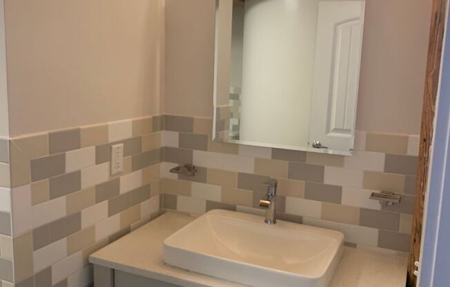 Studio, 1 bath, 1,042 sqft, $2,060, Unit 532