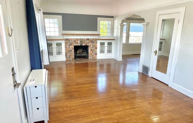 Rose City Park 2 bed, 2 bath with classic features