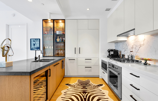 2 beds, 2.5 baths, 1,190 sqft, $13,000, Unit 4R